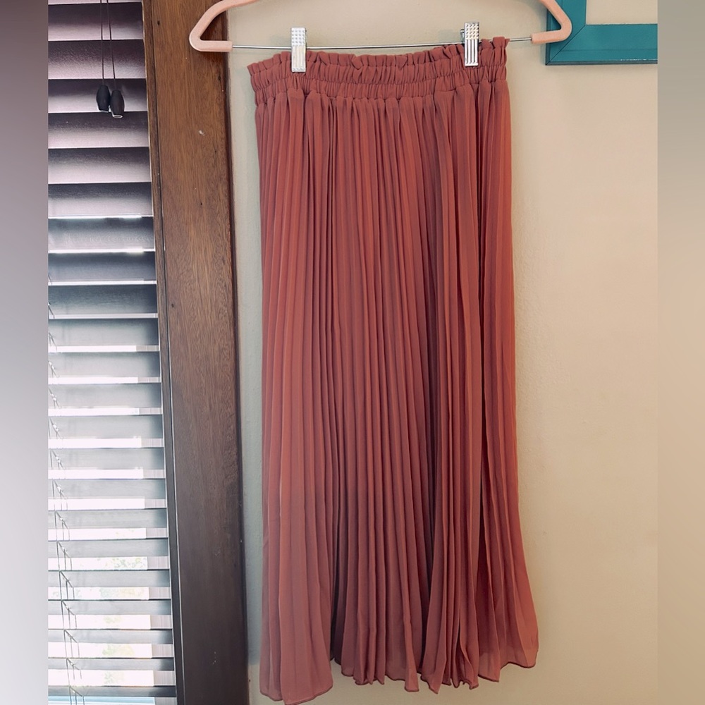 Dusty Rose pleated maxi skirt
